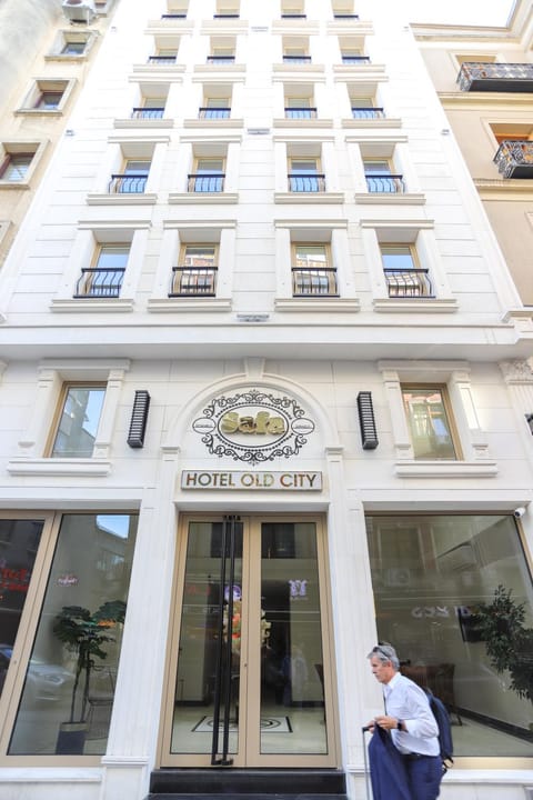 Property building, Facade/entrance