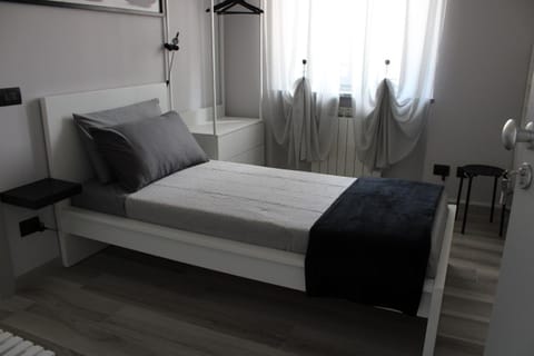 Bed, Bedroom, wardrobe