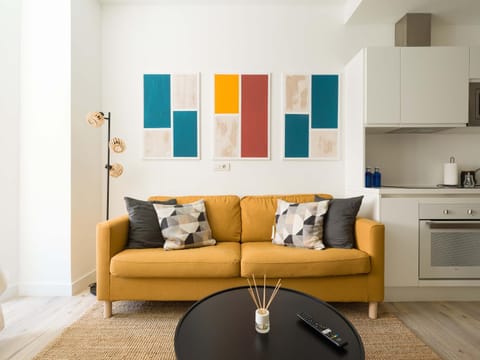 Kitchen or kitchenette, Living room, Seating area