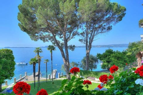 Garden, Garden view, Lake view