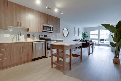 Dining area, kitchen