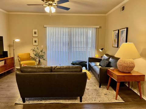 Gated Condo Heated Pool Spa Gym Near Zoo House in Tempe