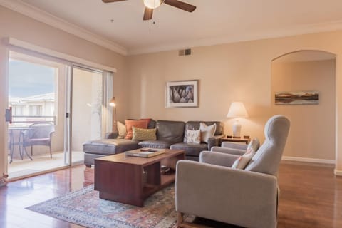 Gated Condo Heated Pool Putt Green Near Papago House in Tempe