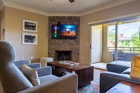 Gated Condo Heated Pool Putt Green Near Papago House in Tempe