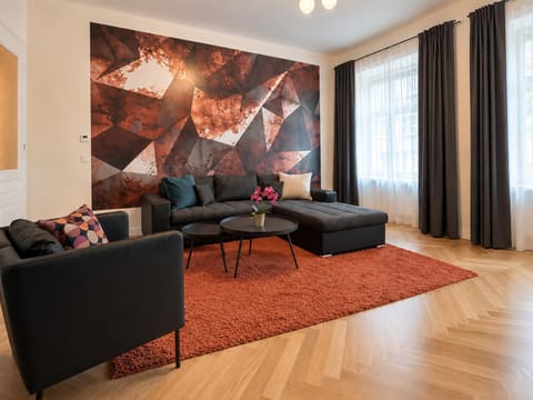 Living room, Seating area