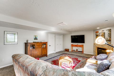 Cozy Kaysville Vacation Rental with Mountain Views! Apartment in Farmington