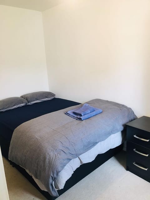 Caroline Court House Bed and Breakfast in Burton upon Trent