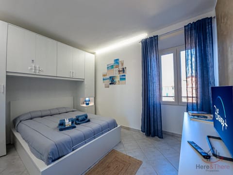 Day, TV and multimedia, Bedroom, internet, towels, towels, wardrobe