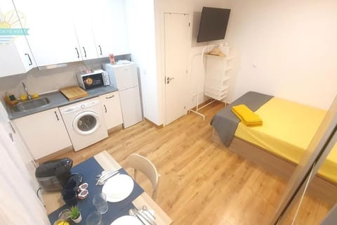 Coqueto y económico para parejas Apartment in Madrid