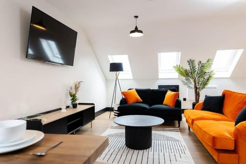 The Berriman Collection Stylish Sleeps 6 - 2 Bedroom Apartment in Cardiff