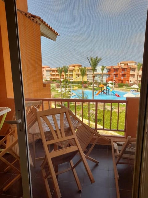 View (from property/room), Balcony/Terrace, Swimming pool
