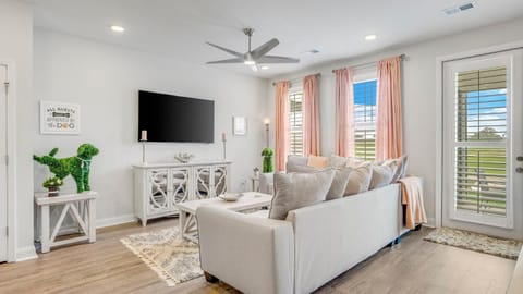 Barefoot Resort - The Towns 5205 - Windy Hill House in North Myrtle Beach