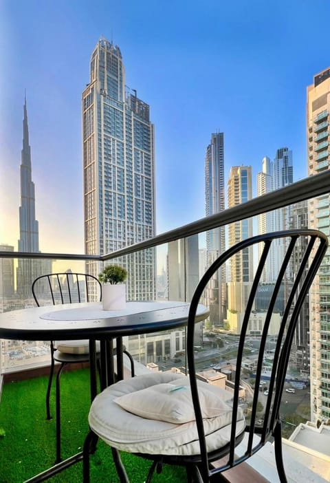 Balcony/Terrace, Balcony/Terrace, City view, City view, Landmark view, Landmark view, Location