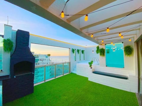 Exclusive Beachfront Penthouse: Private Pool, Amazing View Apartment in Rio de Janeiro