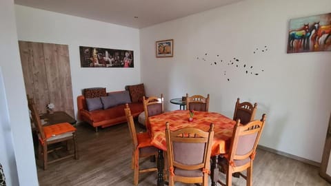 FeWo Nitteler Zauberpfoten Apartment in Trier-Saarburg