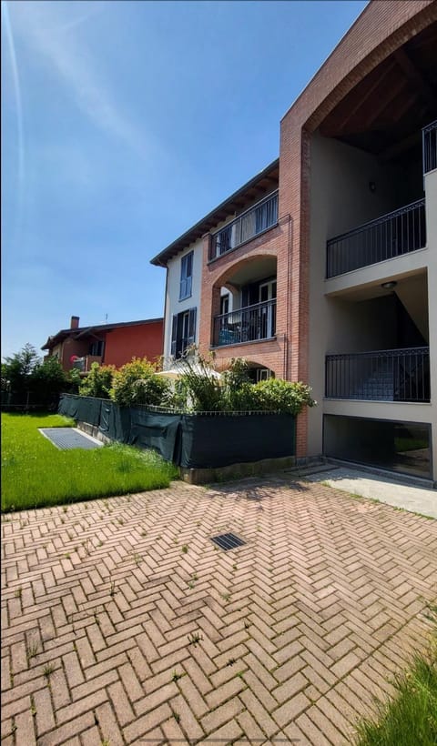 Property building, Garden view