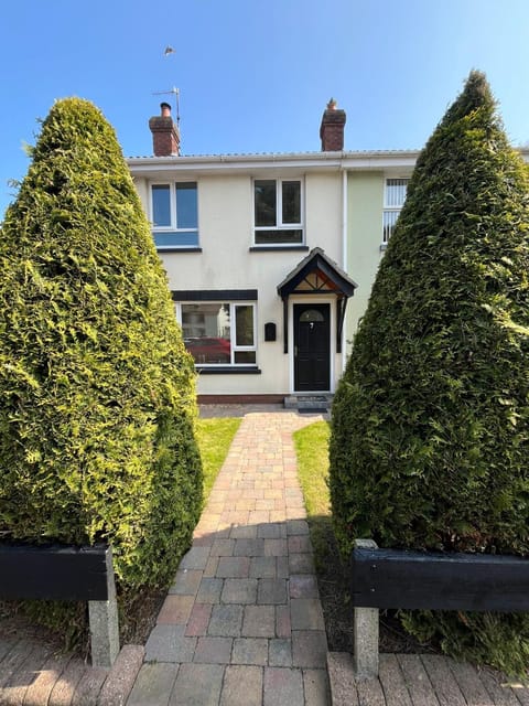 Property building, Spring, Day, Garden, Garden, Garden view