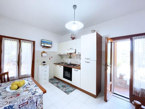 Day, Kitchen or kitchenette, Living room, Seating area, Dining area