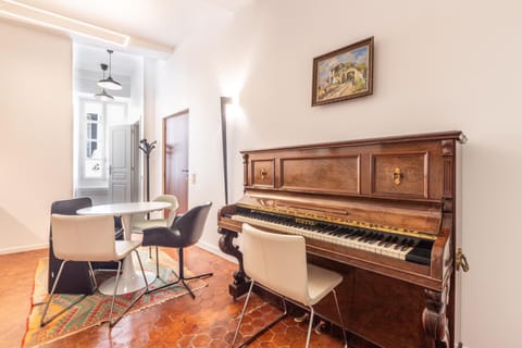 Menton Old Town Apartment in Menton