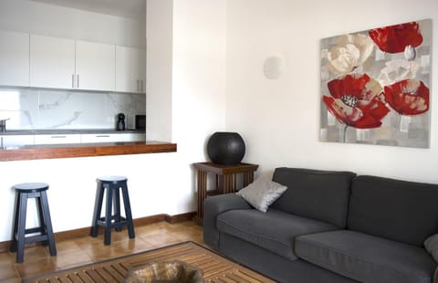 Kitchen or kitchenette, Living room