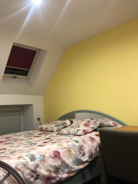 Chambre meublée ferme D’Herlaimont Country House in Wallonia, Belgium