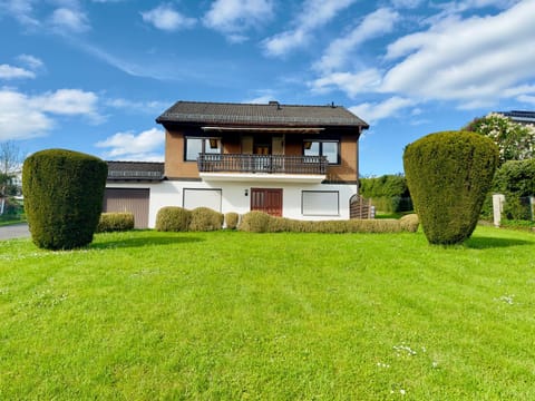 Property building, Spring, Day, Natural landscape, Garden, Garden view