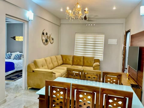 Communal lounge/ TV room, Living room, Seating area, Dining area