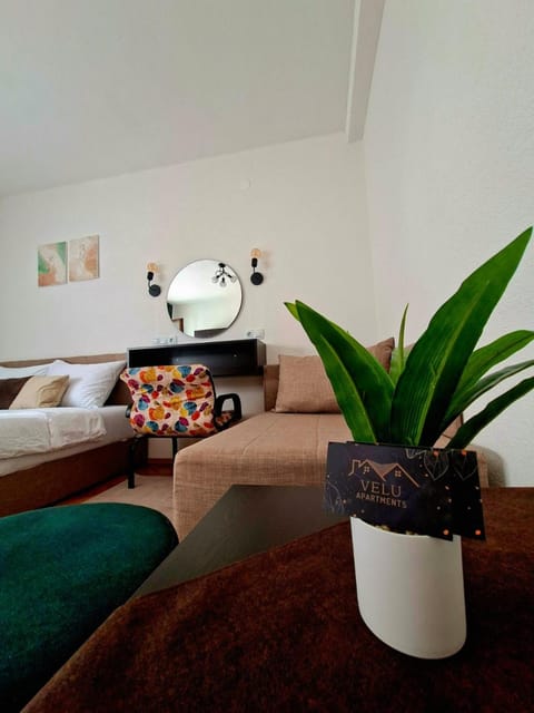 Bed, Photo of the whole room, Seating area, Bedroom