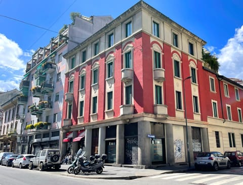 Property building, Day, Street view