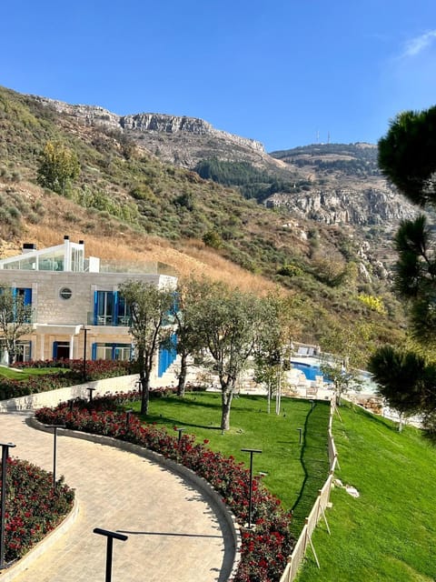 Garden view, Mountain view, Pool view