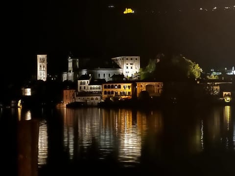 Property building, Lake view