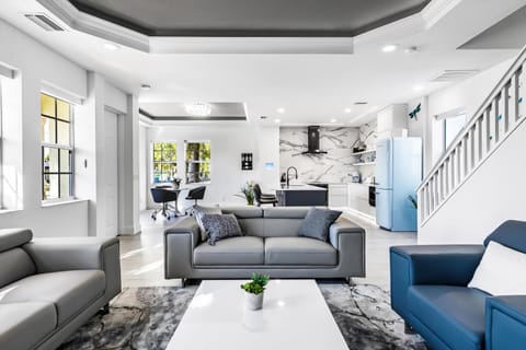 Living room, Seating area