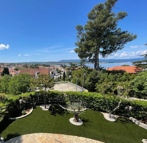 Off site, Day, Natural landscape, Garden, View (from property/room), City view, Garden view, Mountain view, Sea view
