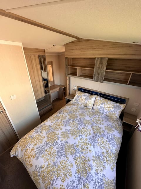 3-Bedroom Swift Caravan - Located in Uddingston, Glasgow at Maryville Caravan Site Apartment in Glasgow
