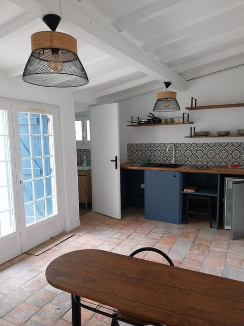 Studio Versailles Woods Apartment in Île-de-France