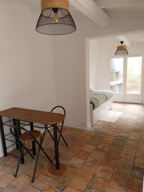 Studio Versailles Woods Apartment in Île-de-France