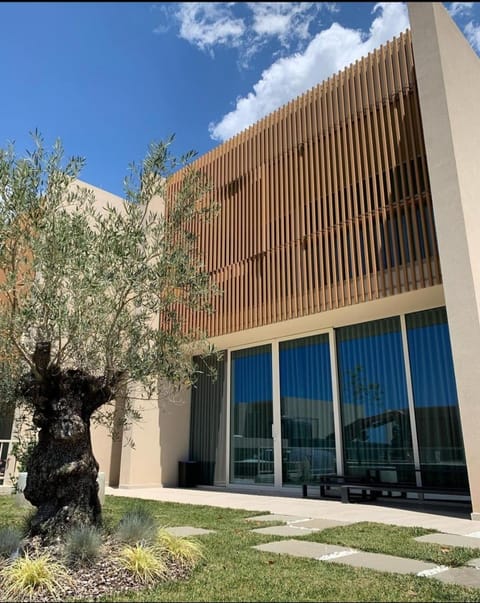 Property building, Garden