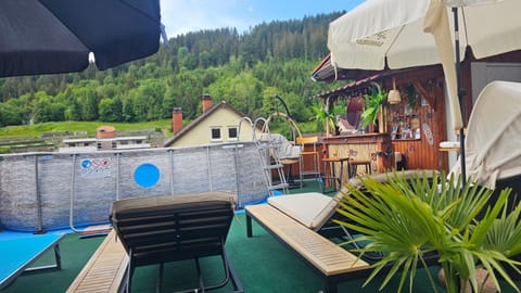 Property building, Day, Mountain view, Pool view, Swimming pool, sunbed