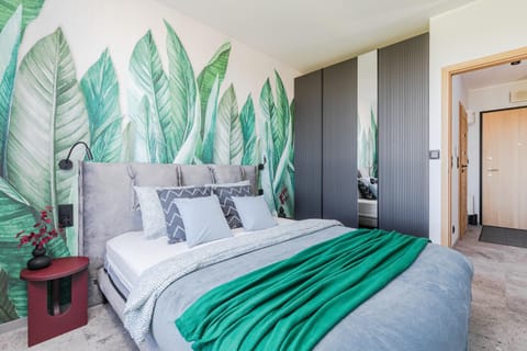 Bed, Photo of the whole room, Bedroom, wardrobe