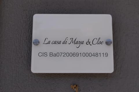 La Casa di Maya & Cloe House in Bari