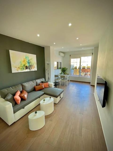 Communal lounge/ TV room, TV and multimedia, Living room, Seating area