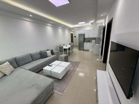 Restaurant/places to eat, Bird's eye view, TV and multimedia, Living room, Seating area, air conditioner