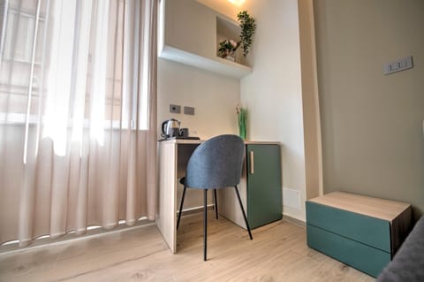 Seating area, Bedroom