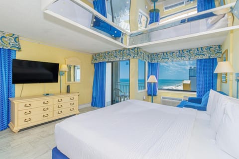 Couples Romance Suite With Jacuzzi! Sea Mist 51313 House in Myrtle Beach