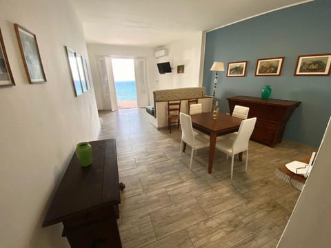 TV and multimedia, Living room, Seating area, Dining area, Sea view