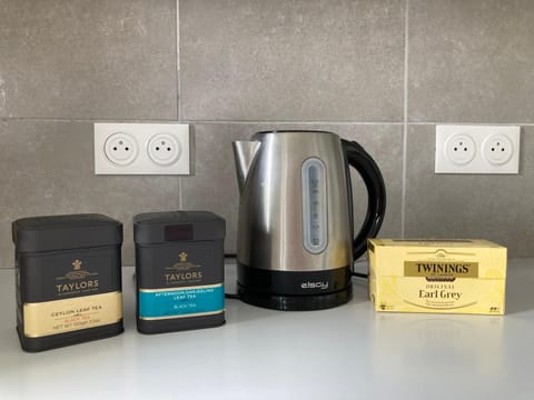 Coffee/tea facilities, Kitchen or kitchenette