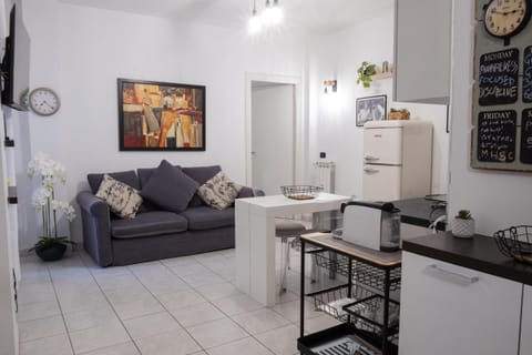 Communal lounge/ TV room, Kitchen or kitchenette