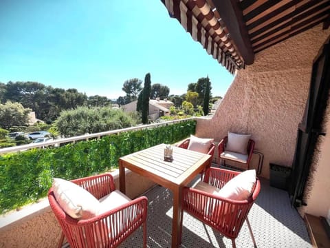 Patio, View (from property/room), Balcony/Terrace, Garden view
