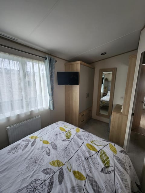 KINGFISHER ELM 483 facing park ,central heated & double glazed Apartment in Ingoldmells