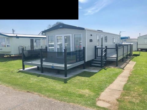 KINGFISHER ELM 483 facing park ,central heated & double glazed Apartment in Ingoldmells